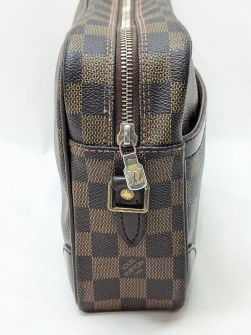 Authentic Louis Vuitton Trocadero 24 Damier Ebene Crossbody Bag Brown Canvas LV - Picture 4 of 15